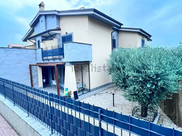 appartamento in vendita a Marino in zona Frattocchie