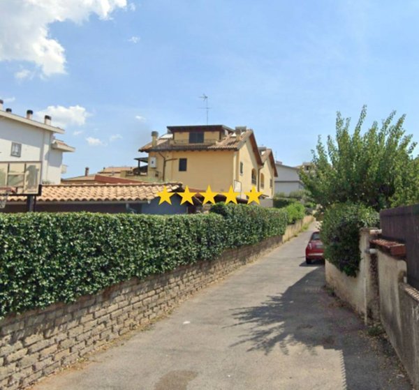 casa indipendente in vendita a Marino in zona Poggio delle Mole