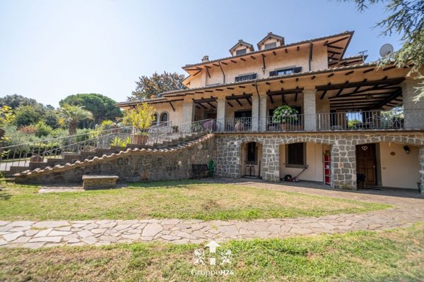 casa indipendente in vendita a Marino