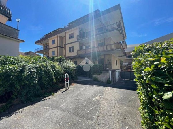 appartamento in vendita a Marino in zona Frattocchie