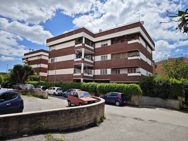 appartamento in vendita a Marino in zona Santa Maria delle Mole