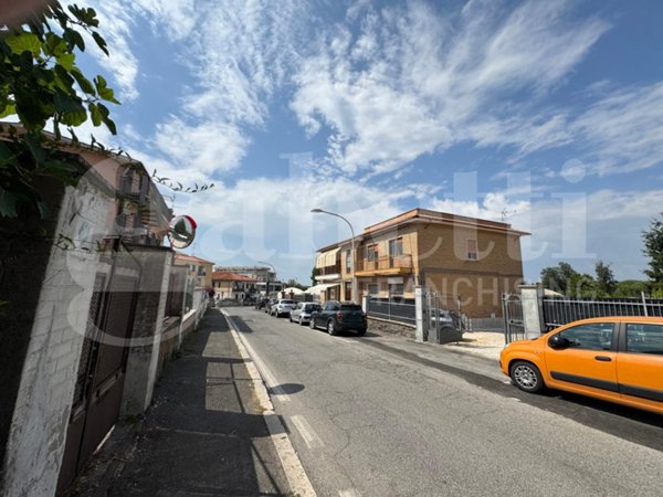 appartamento in vendita a Marino in zona Santa Maria delle Mole