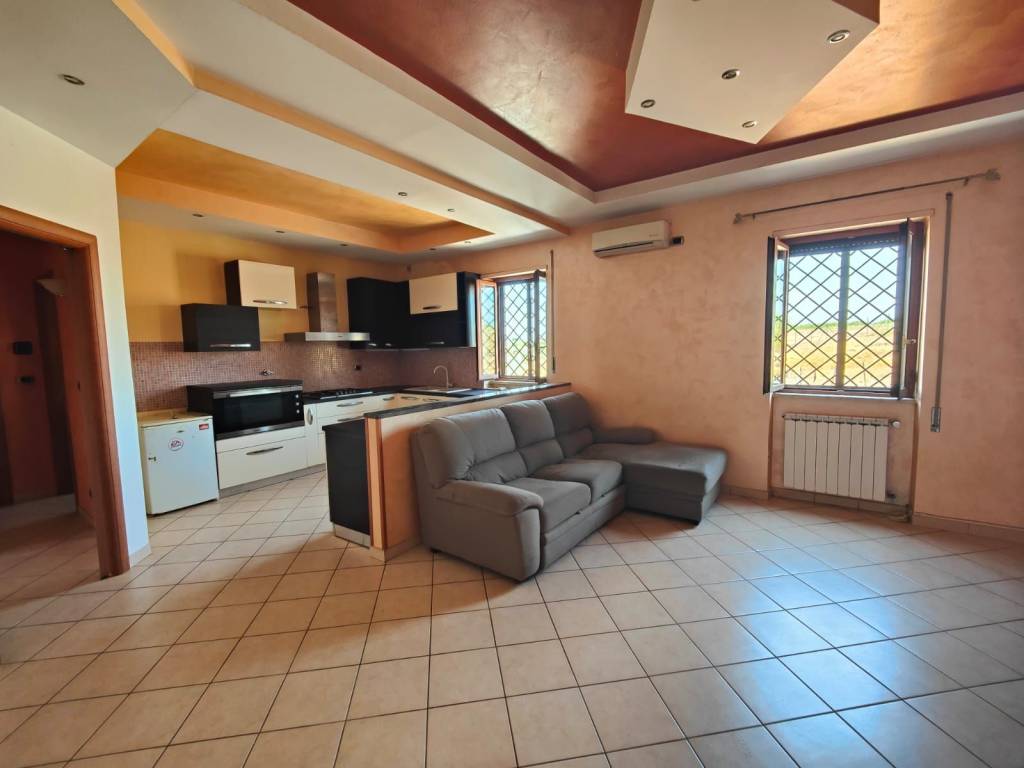 appartamento in vendita a Marino in zona Cava dei Selci