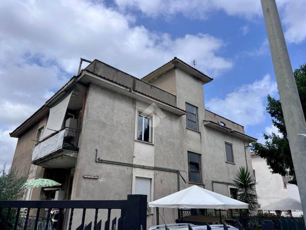 appartamento in vendita a Marino in zona Santa Maria delle Mole