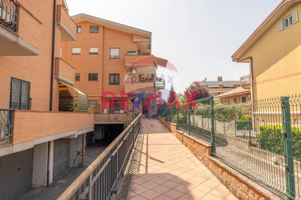 appartamento in vendita a Marino in zona Poggio delle Mole