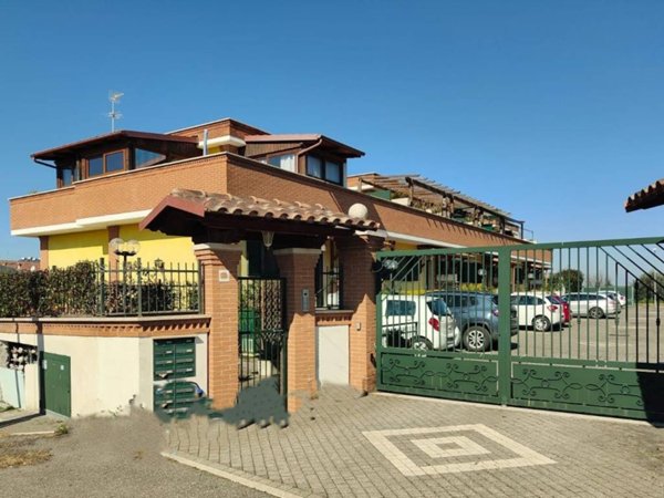 appartamento in vendita a Marino in zona Frattocchie