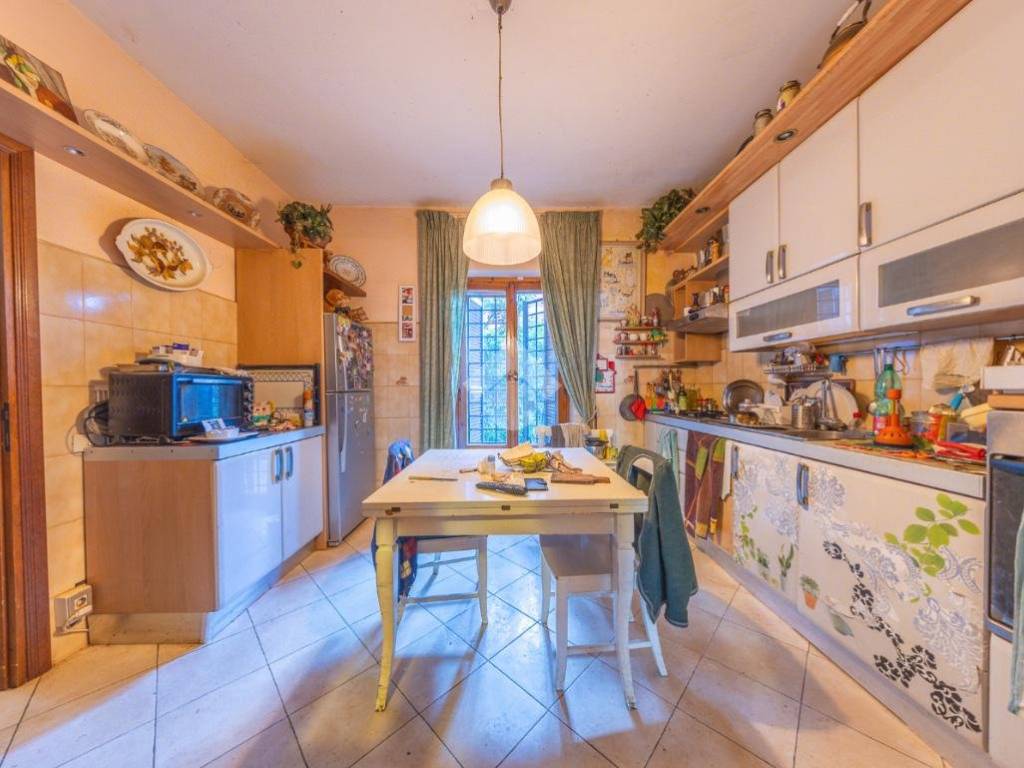 casa indipendente in vendita a Marino in zona Castelluccia