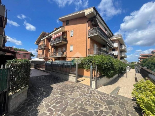 appartamento in vendita a Marino in zona Frattocchie