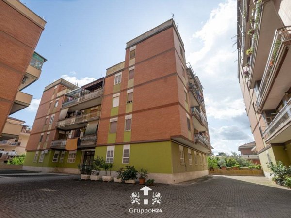 appartamento in vendita a Marino in zona Santa Maria delle Mole