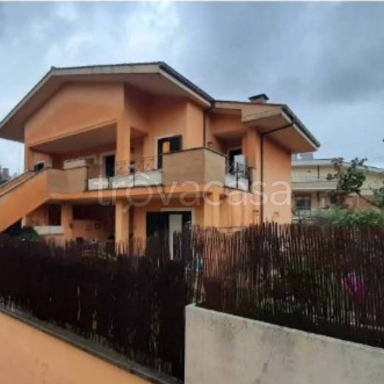 appartamento in vendita a Marino in zona Frattocchie