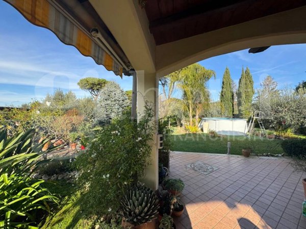 casa indipendente in vendita a Marino in zona Santa Maria delle Mole