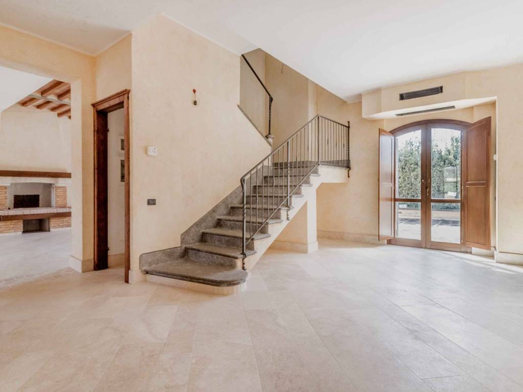 casa indipendente in vendita a Marino in zona Due Santi