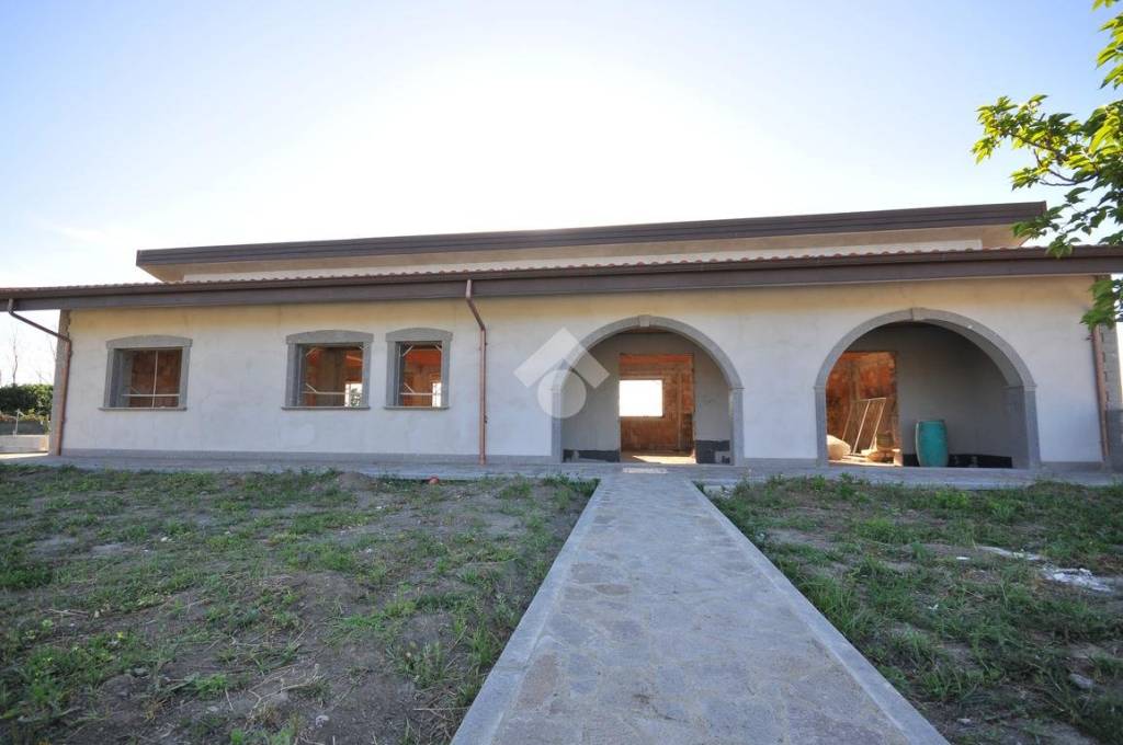 casa indipendente in vendita a Marino in zona Due Santi
