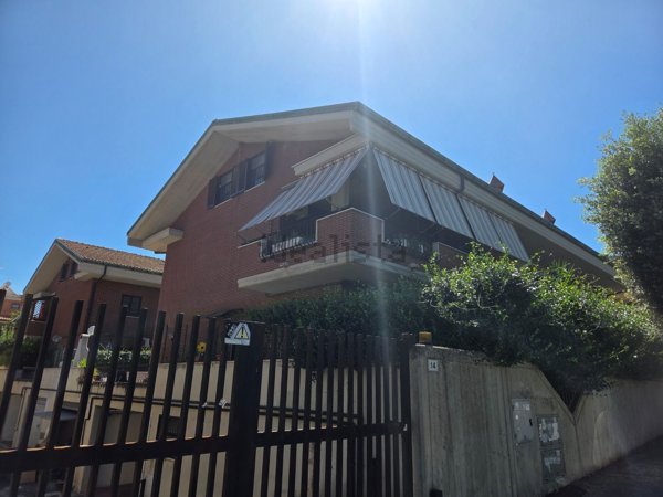 appartamento in vendita a Marino in zona Poggio delle Mole