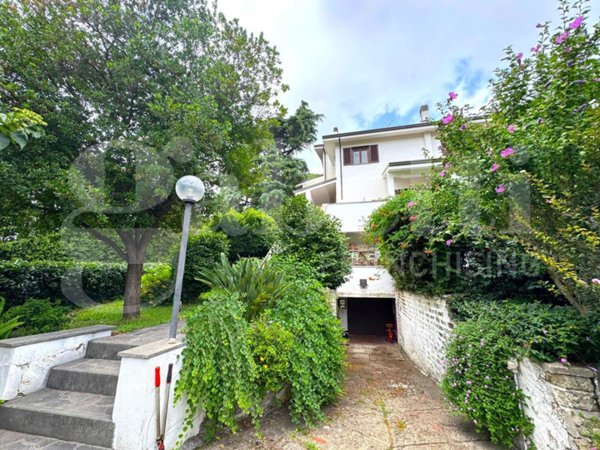 casa indipendente in vendita a Marino in zona Santa Maria delle Mole