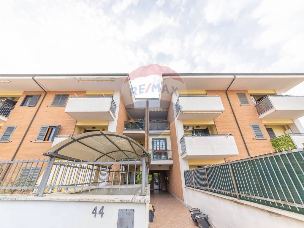 appartamento in vendita a Marino in zona Poggio delle Mole