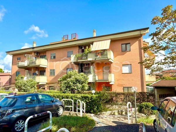 appartamento in vendita a Marino in zona Poggio delle Mole