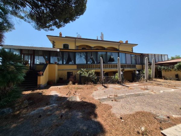 intera palazzina in vendita a Marino in zona Cava dei Selci