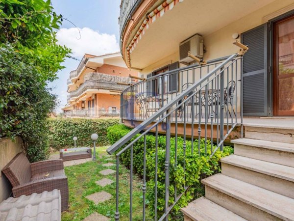 appartamento in vendita a Marino in zona Frattocchie