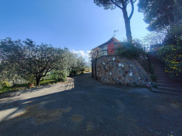 casa indipendente in vendita a Marino