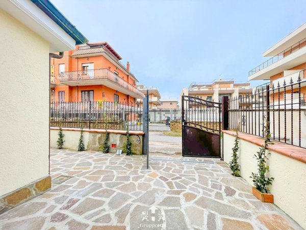 appartamento in vendita a Marino in zona Poggio delle Mole