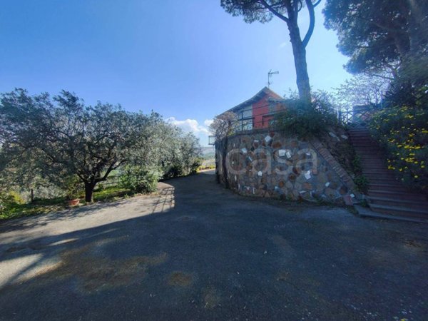 casa indipendente in vendita a Marino in zona Due Santi