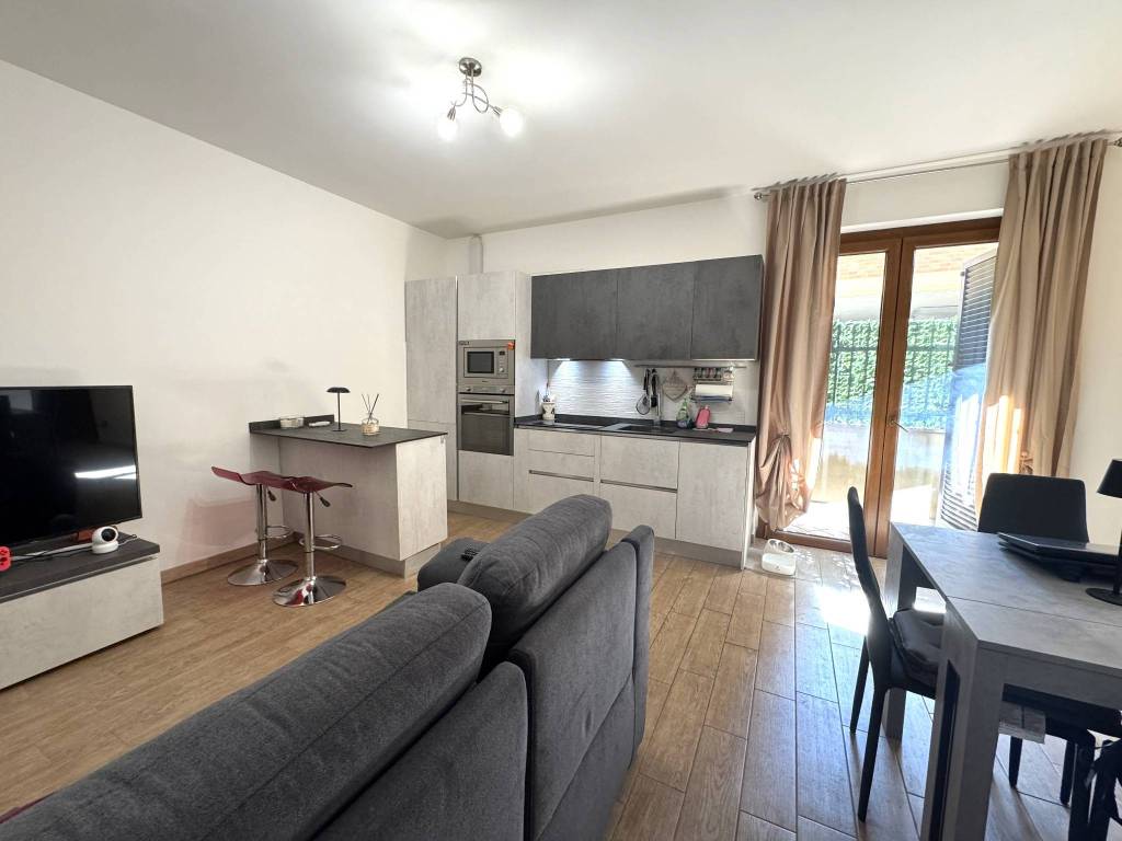 appartamento in vendita a Marino in zona Poggio delle Mole