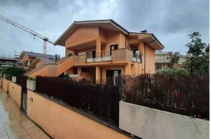 appartamento in vendita a Marino in zona Poggio delle Mole