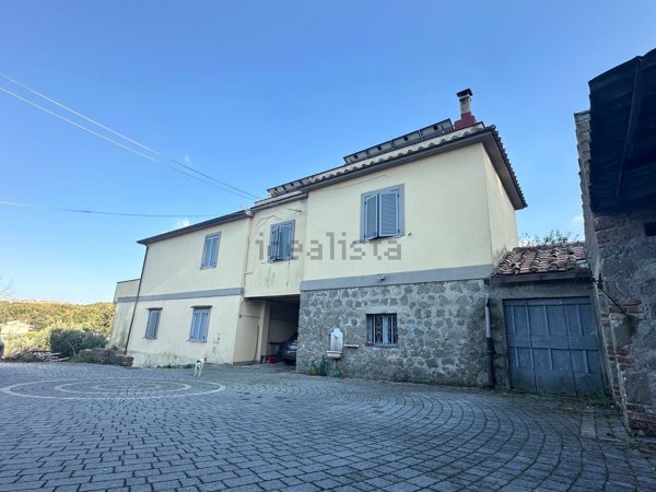 casa indipendente in vendita a Marino