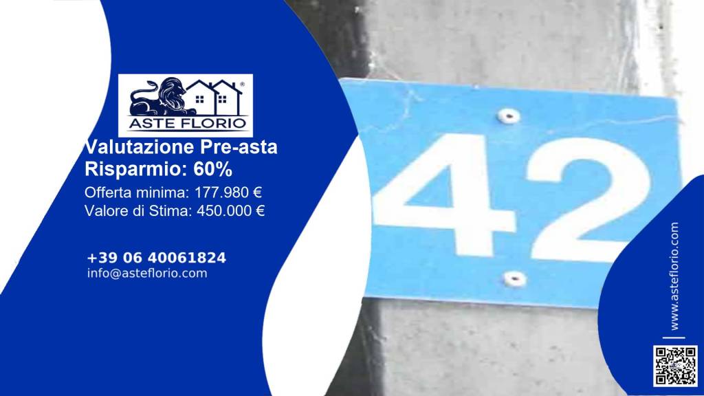 locale commerciale in vendita a Marino in zona Castelluccia