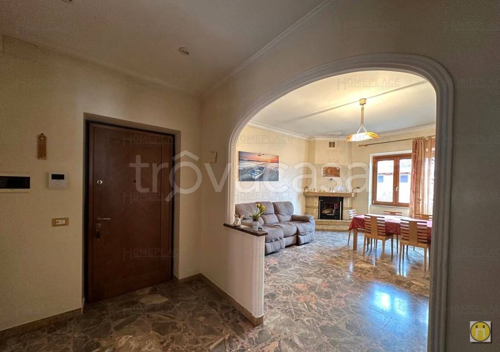 appartamento in vendita a Marino in zona Cava dei Selci