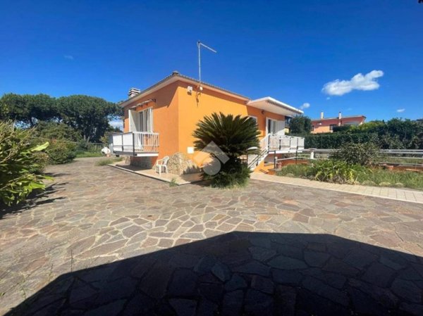 casa indipendente in vendita a Marino in zona Castelluccia