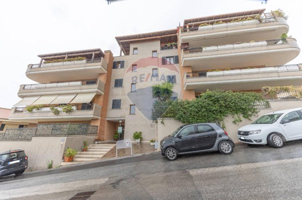 appartamento in vendita a Marino in zona Santa Maria delle Mole