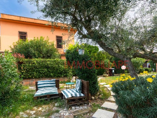 appartamento in vendita a Marino in zona Due Santi