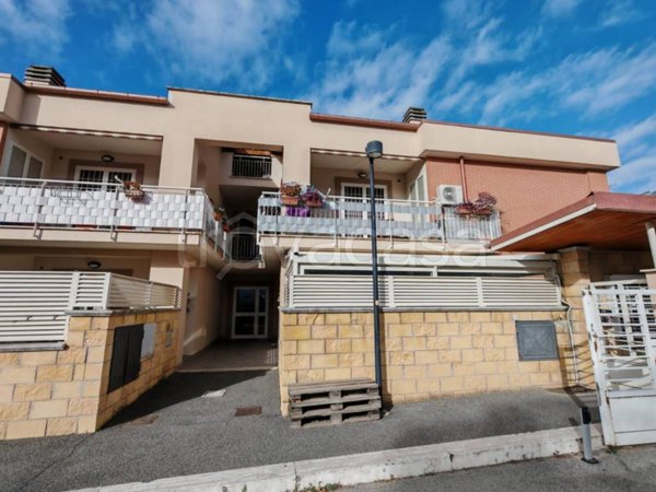 appartamento in vendita a Marino in zona Frattocchie