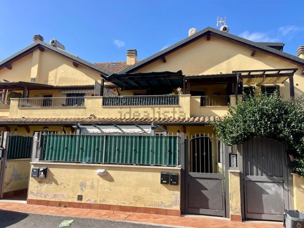 appartamento in vendita a Marino in zona Frattocchie