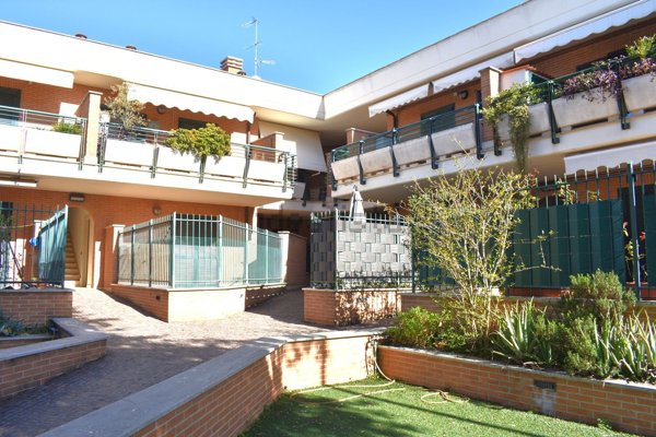 appartamento in vendita a Marino in zona Castelluccia