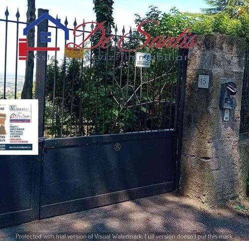 casa indipendente in vendita a Marino in zona Due Santi