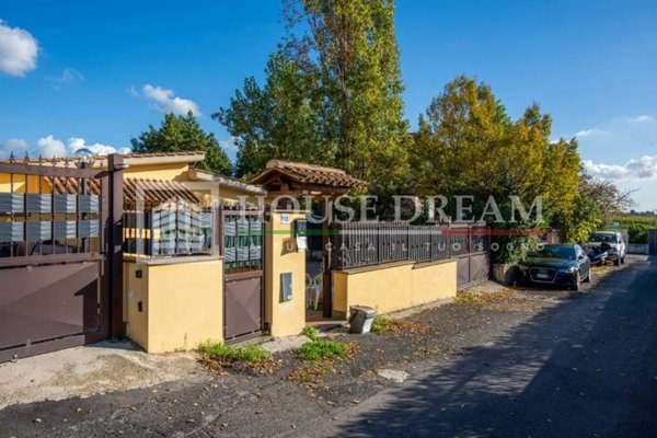 casa indipendente in vendita a Marino in zona Frattocchie