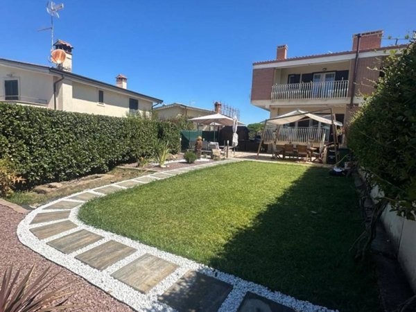 casa indipendente in vendita a Marino in zona Cava dei Selci