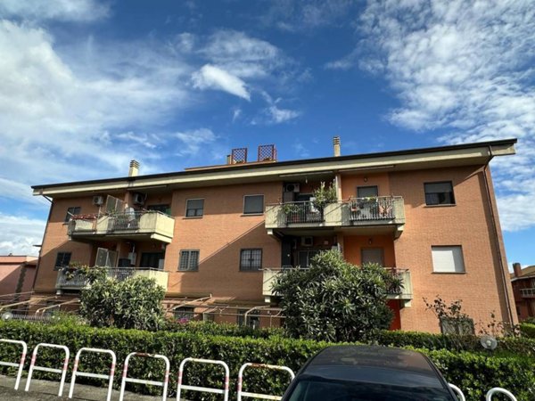 appartamento in vendita a Marino in zona Poggio delle Mole