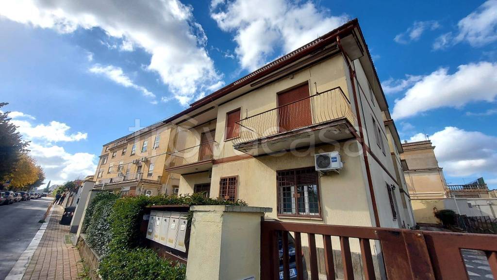 appartamento in vendita a Marino in zona Poggio delle Mole