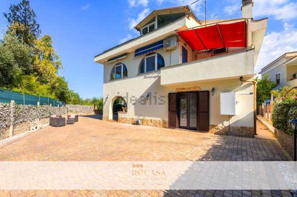 appartamento in vendita a Marino in zona Frattocchie