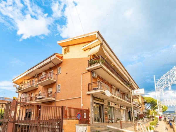 appartamento in vendita a Marino in zona Santa Maria delle Mole