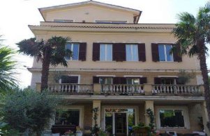 casa indipendente in vendita a Marino