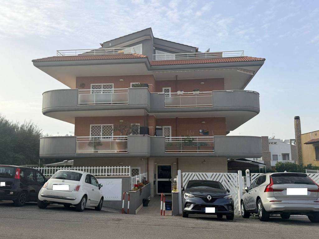appartamento in vendita a Marino in zona Frattocchie