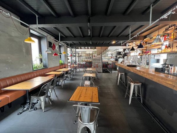 negozio in vendita a Marino