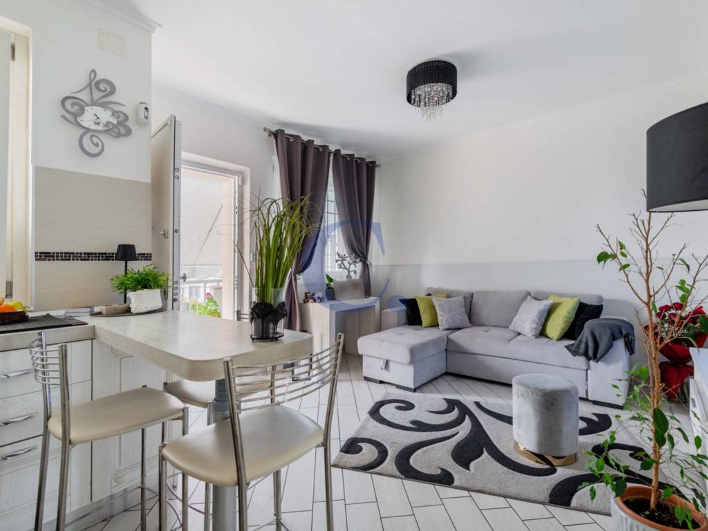 appartamento in vendita a Marino in zona Frattocchie