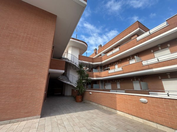 appartamento in vendita a Marino in zona Poggio delle Mole