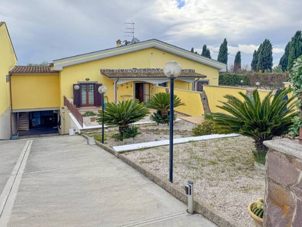 casa indipendente in vendita a Marino in zona Frattocchie